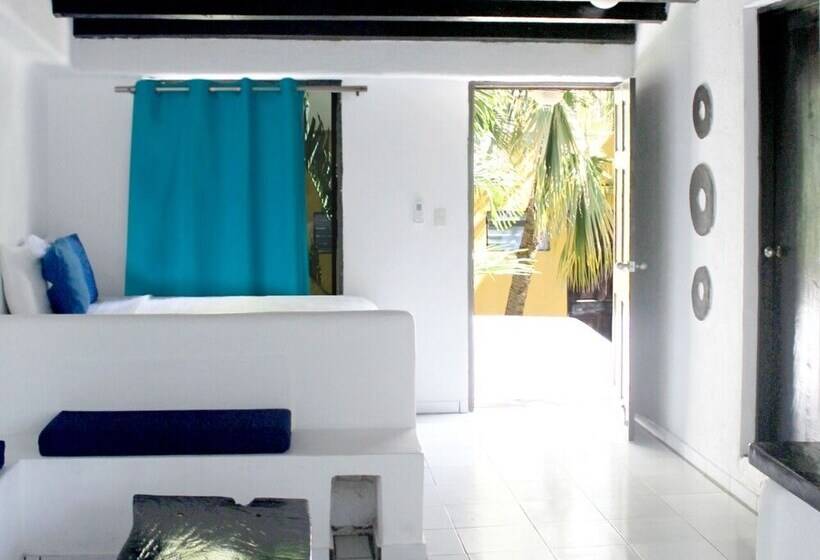 هتل Papaya Surf Garden