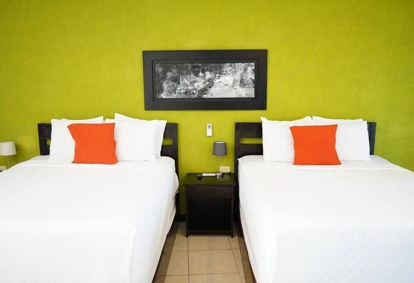 هتل Papaya Surf Garden