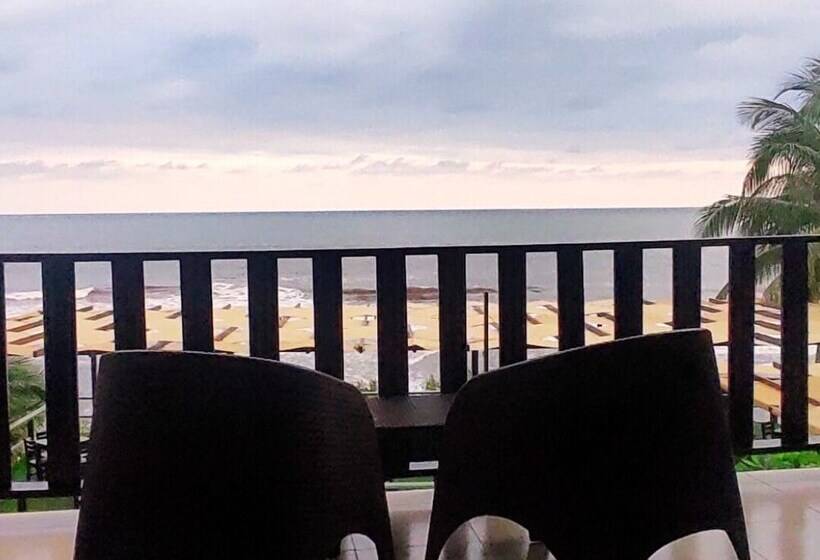 هتل Papaya Surf Garden