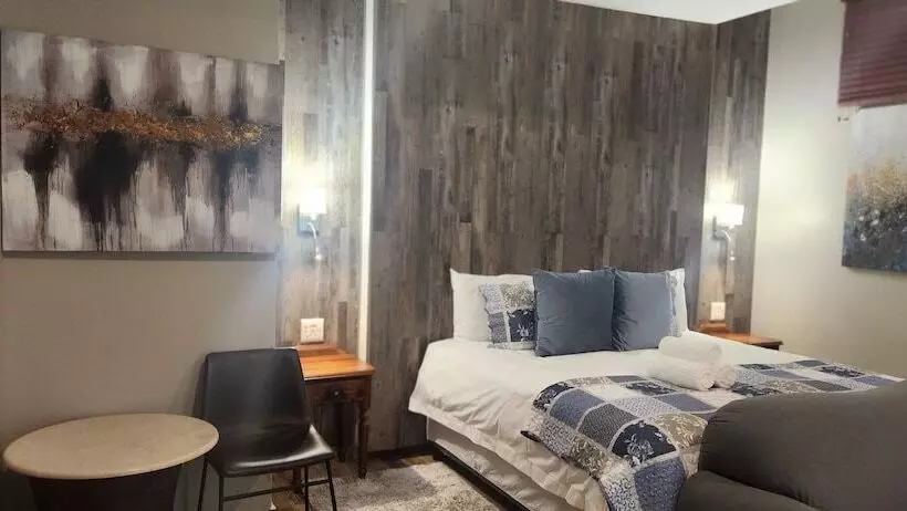 Hotelli Rosewood Country Lodge