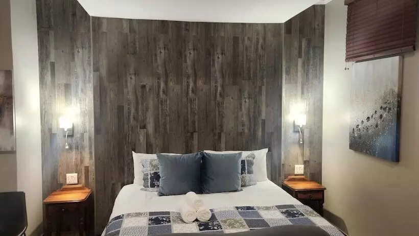 Hotelli Rosewood Country Lodge