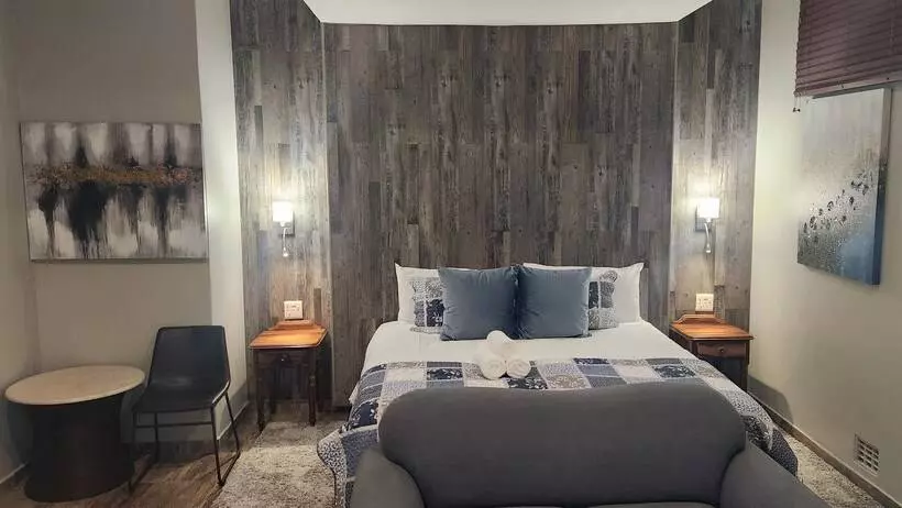 Hotelli Rosewood Country Lodge