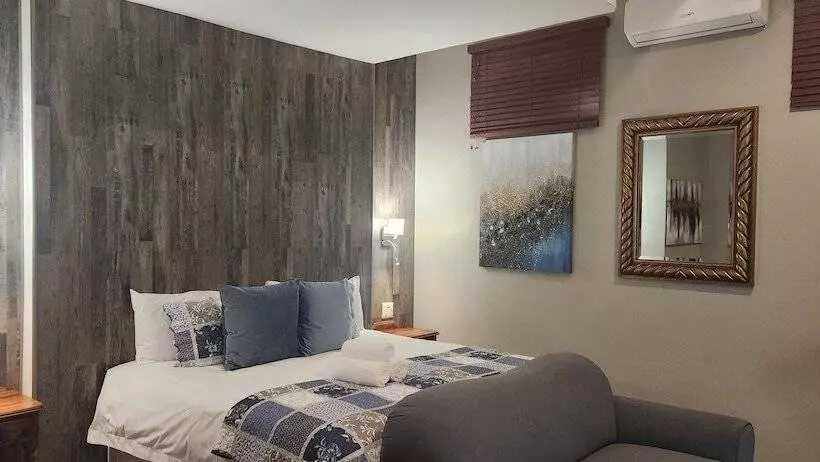 Hotelli Rosewood Country Lodge