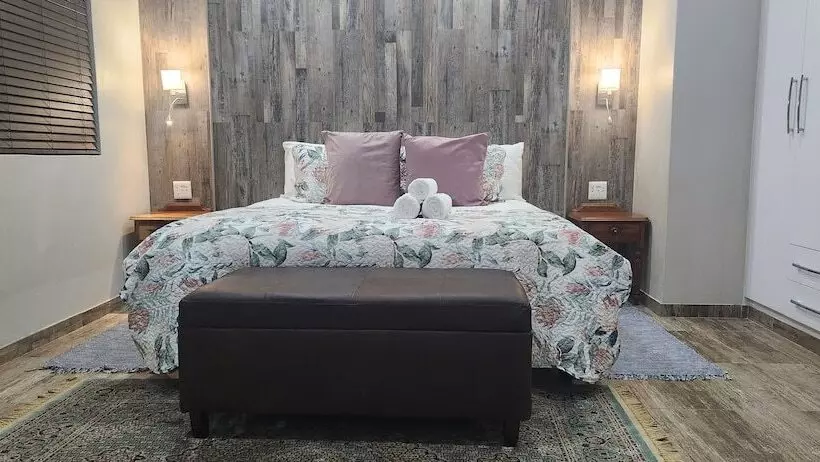 Hotelli Rosewood Country Lodge