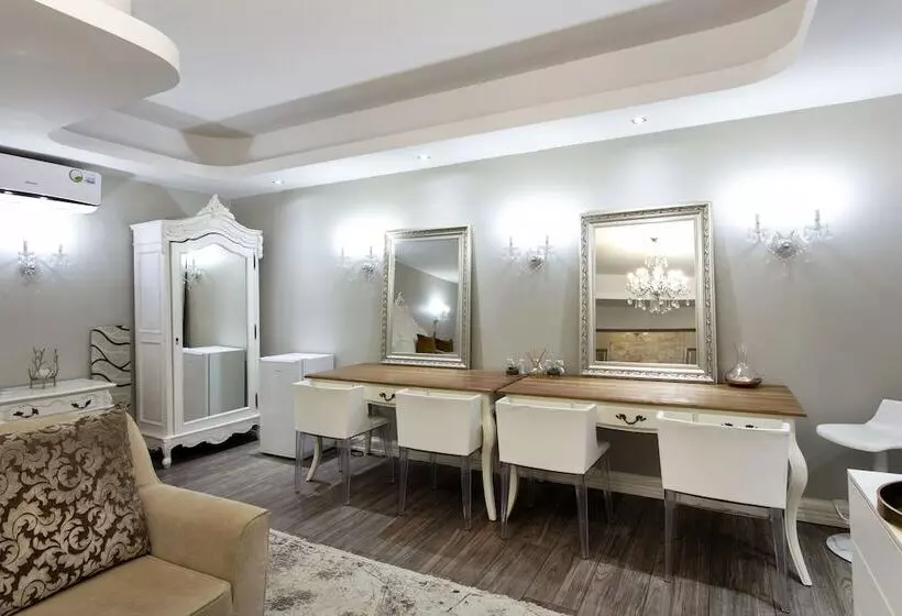 Hotelli Rosewood Country Lodge