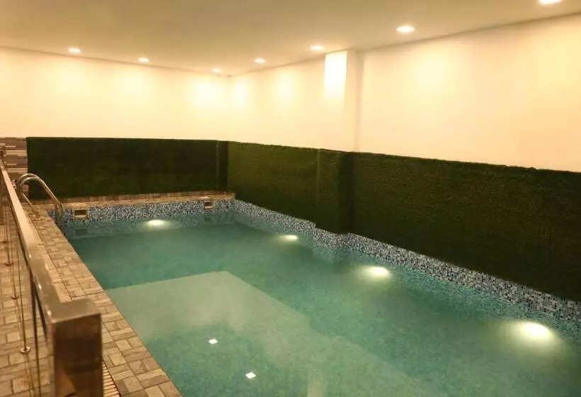 Hotelli Shreya Galaxy With Swimming Pool  Best Property In Haridwar