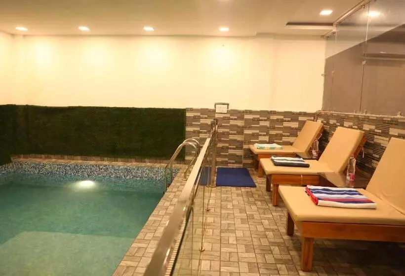 Hotelli Shreya Galaxy With Swimming Pool  Best Property In Haridwar