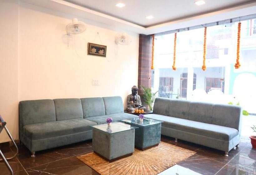 هتل Shreya Galaxy With Swimming Pool Best Property In Haridwar