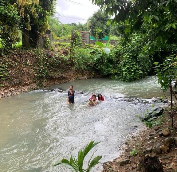 בית מלון כפרי Somrudee Resort