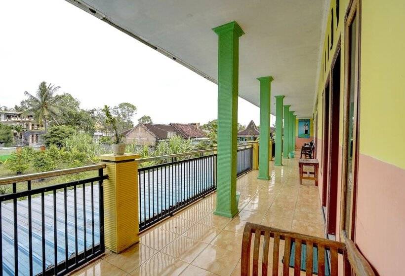 فندق Spot On 92827 Anisah Adil Homestay Syariahnearsmart Kampung Desa Pakistaji