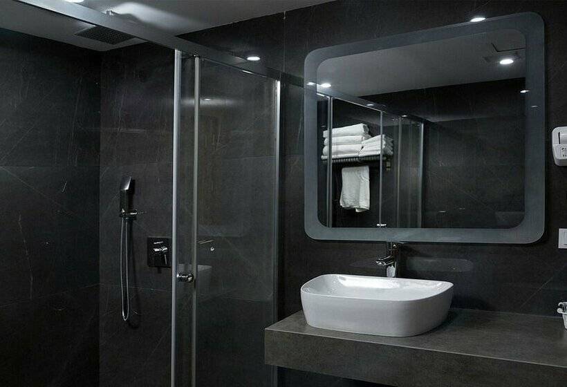 هتل Yakamoz Ardebil