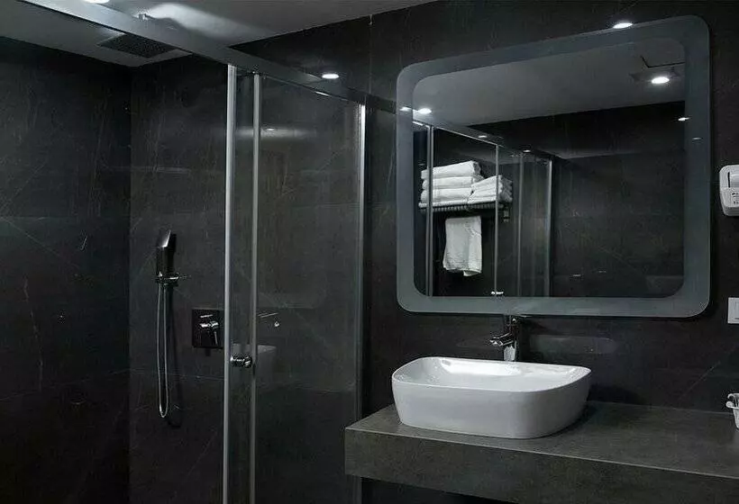 هتل Yakamoz Ardebil