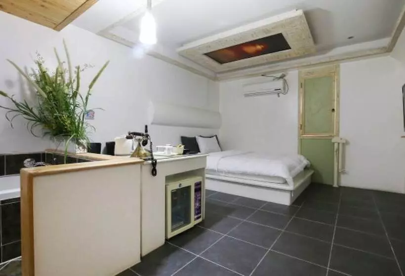 Jincheon The Wizard Of Oz Motel