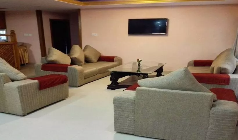 Merostay 203 Hotel Golden Eye
