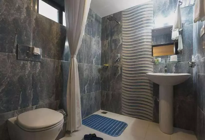 Merostay 203 Hotel Golden Eye