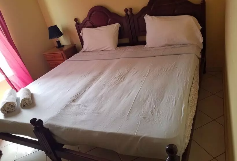 پانسیون Chez Albino