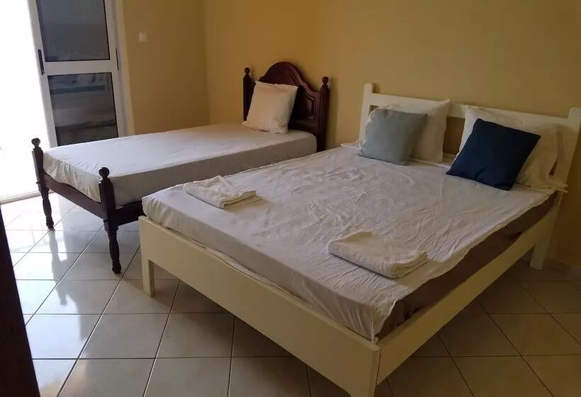 پانسیون Chez Albino