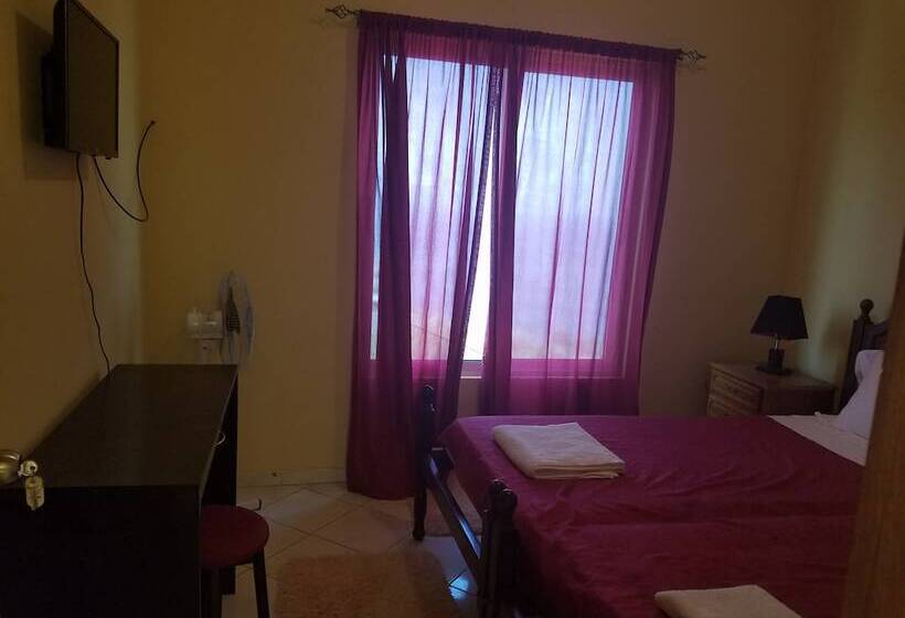 پانسیون Chez Albino