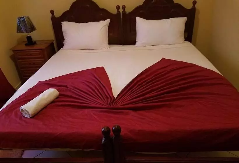 پانسیون Chez Albino