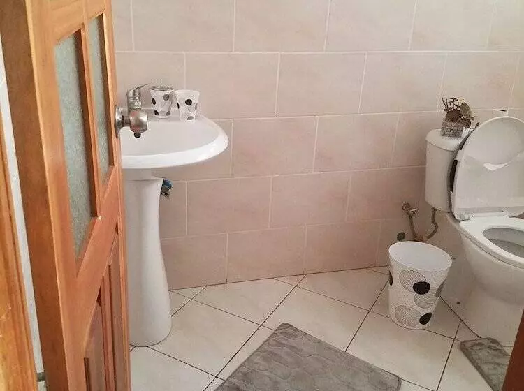 پانسیون Chez Albino