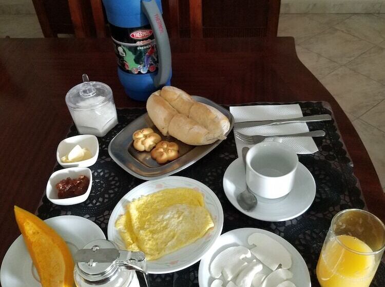 پانسیون Chez Albino