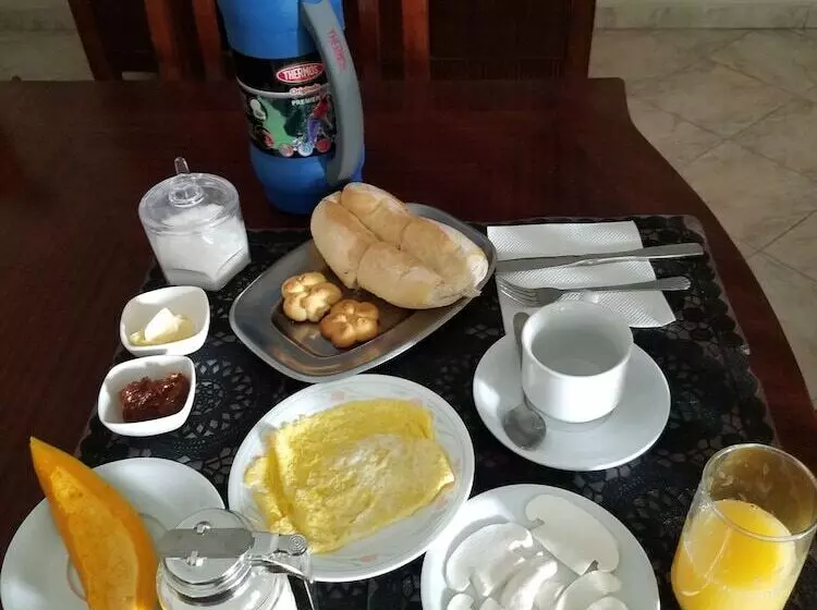 پانسیون Chez Albino