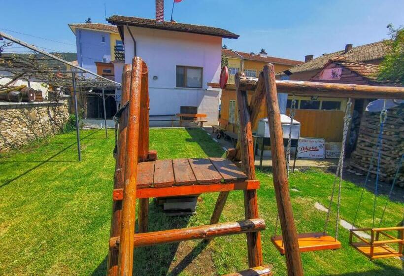 ペンション Guest House Dorkos