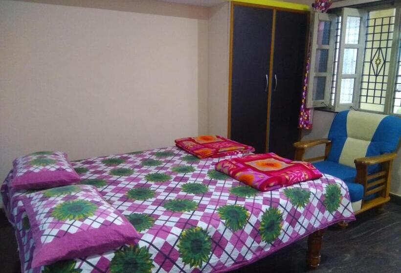 بنسيون Rathna Home Stay