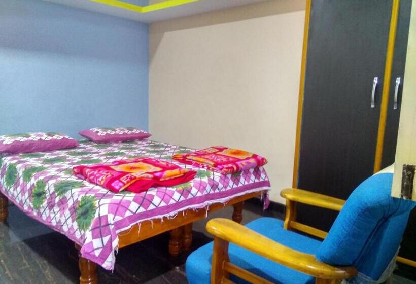 بنسيون Rathna Home Stay