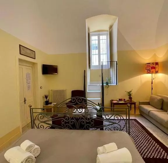 4 Balconi Rooms Dimora Arditi B&b