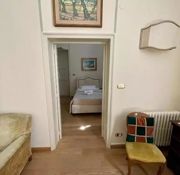 4 Balconi Rooms Dimora Arditi B&b