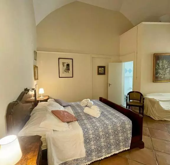 4 Balconi Rooms Dimora Arditi B&b