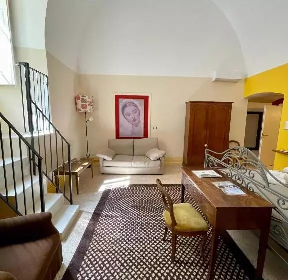 4 Balconi Rooms Dimora Arditi B&b