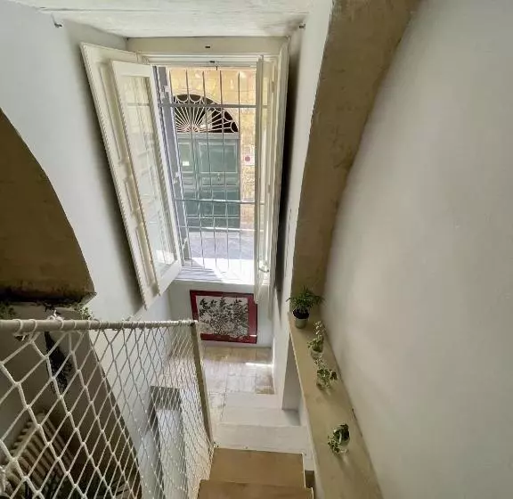 4 Balconi Rooms Dimora Arditi B&b