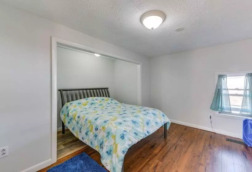 Adorable Cottage: Fire Pit, Walk To Colonial Beach