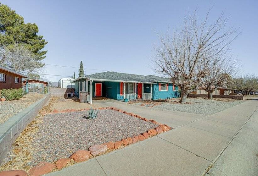 Artsy Cottonwood Home W/ Hot Tub, Walk To Wineries