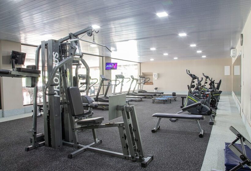 Beach Class Muro Alto Resort   New Time