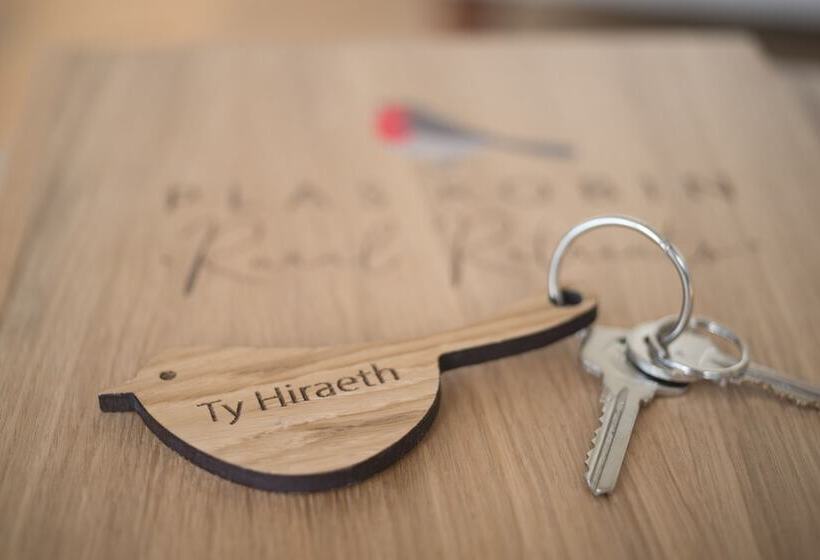 Beautiful Cottage In Idyllic Countryside Setting