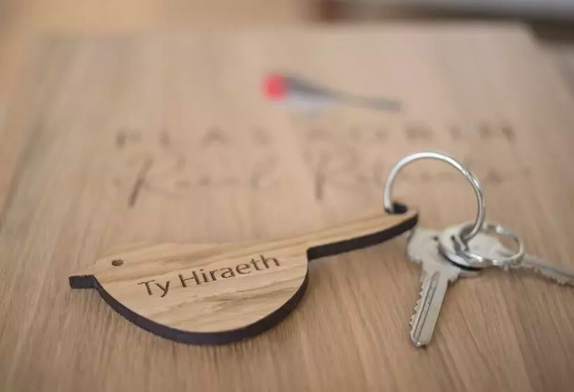 Beautiful Cottage In Idyllic Countryside Setting