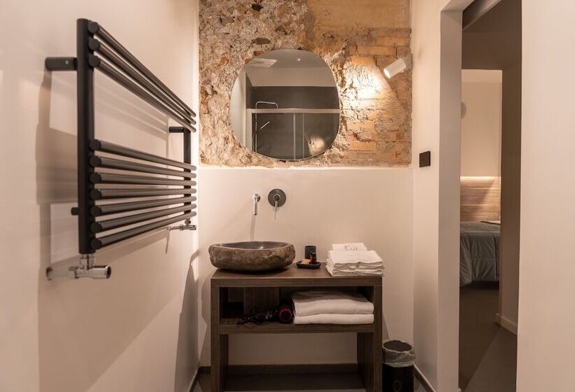 تختخواب و صبحانه Dimora Rhea