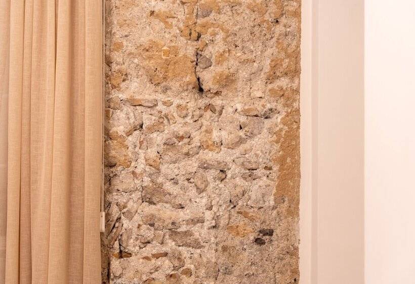 تختخواب و صبحانه Dimora Rhea