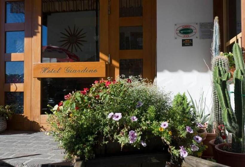 تختخواب و صبحانه Giardino