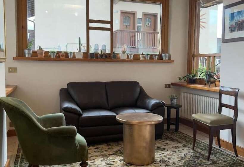 تختخواب و صبحانه Giardino