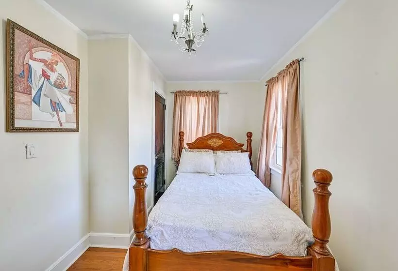 Charming Valley Stream Home: 24 Mi To Central Park
