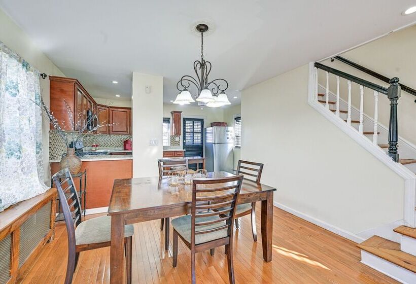 Charming Valley Stream Home: 24 Mi To Central Park