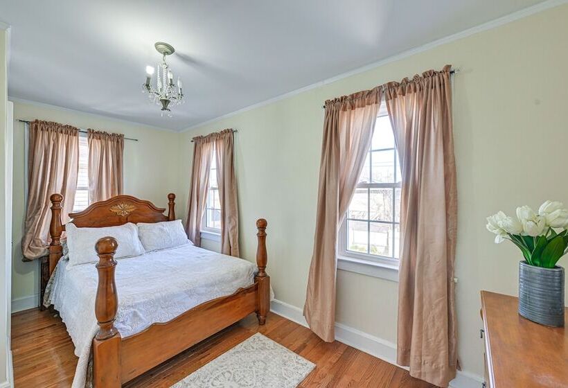 Charming Valley Stream Home: 24 Mi To Central Park