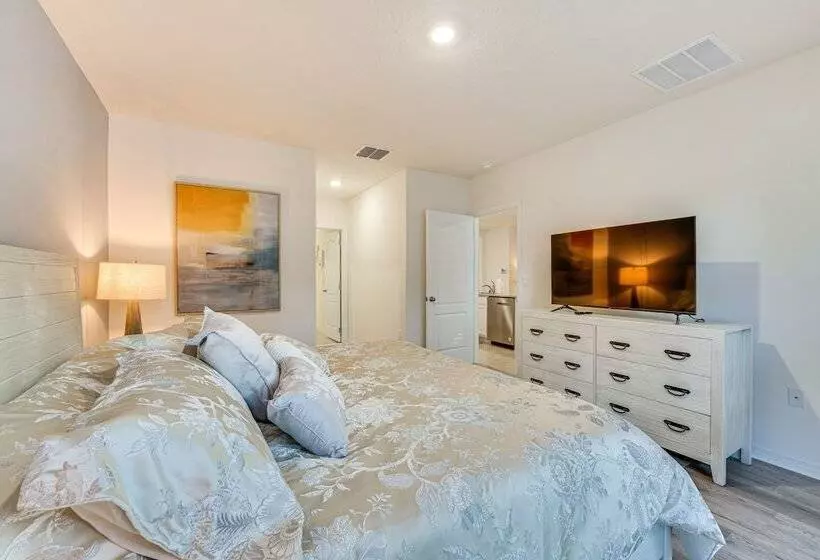 Davenport Home W/ Pool Access, Near Disney!
