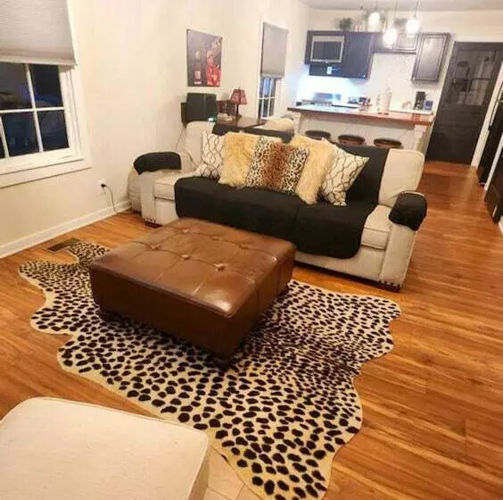 Frank Howard 111 Farmhouse