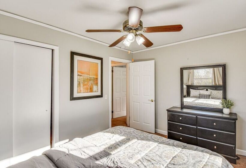 Greenville Home W/ Private Yard Near Downtown!