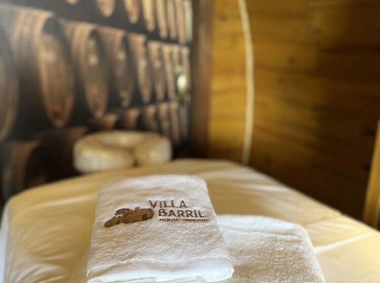 مسافرخانه Pousada Villa Barril